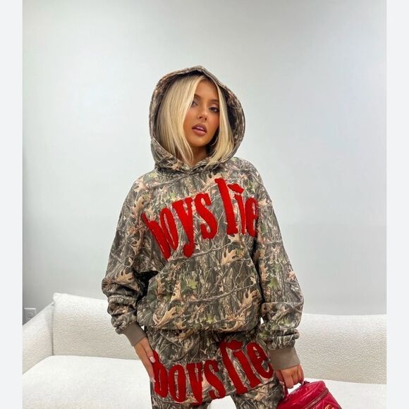 COPY - boys lie manhunt hoodie - Picture 3 of 4